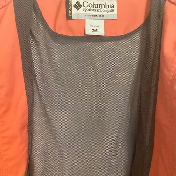Columbia Titanium Rain Jacket - Medium - Picture 4 of 5